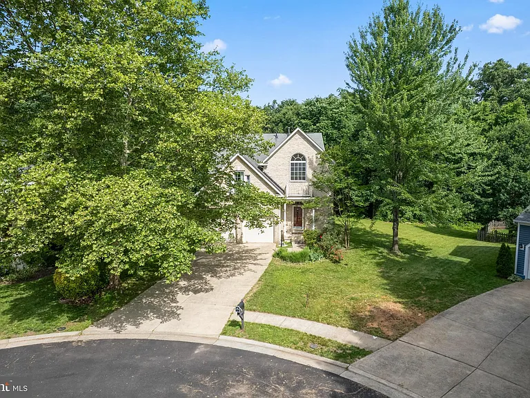 21355 Fernbrook Ct — Photo 5