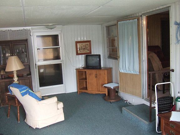 5th image of 3368 E Dean St