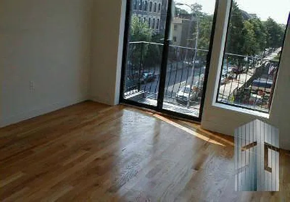 Rented by Skyline Group Real Estate | media 11