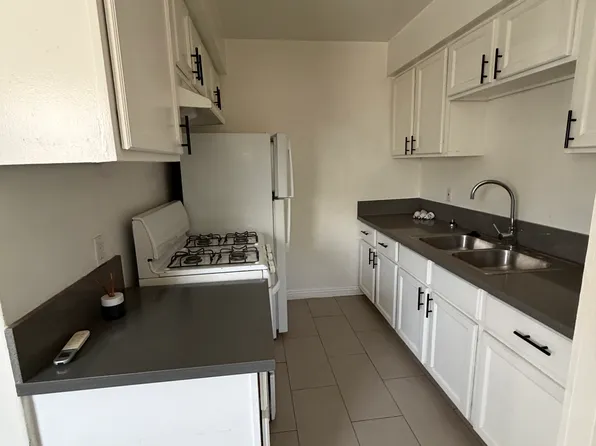 2033 Yosemite Dr, Los Angeles, CA 90041
