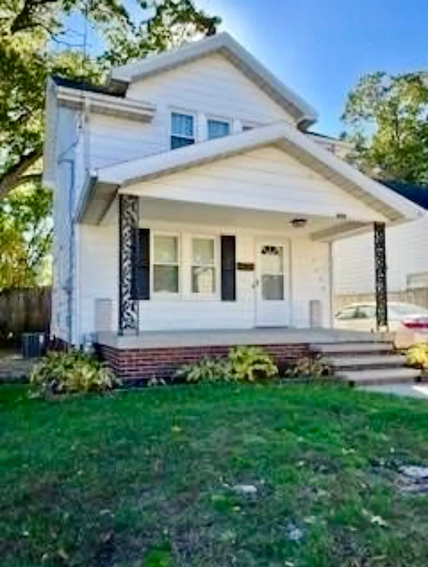 2633 Elsie Ave photo 1