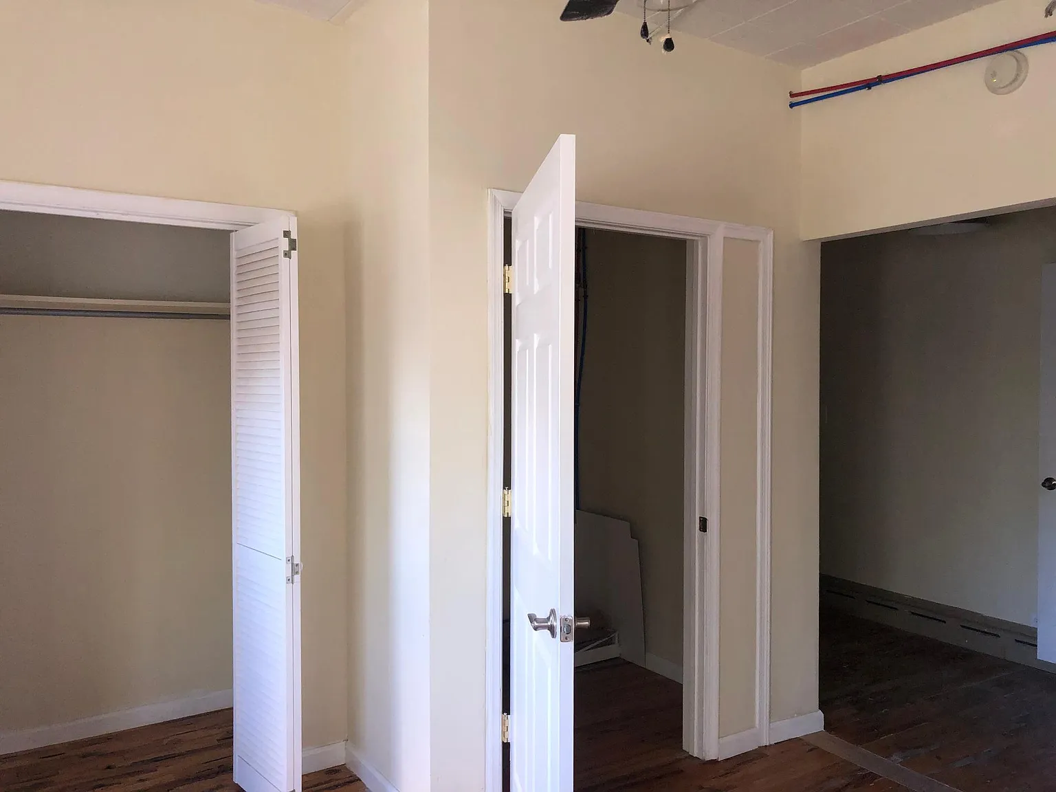 1415 Kemper St — Photo 2