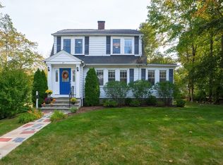 17 Charles St, Walpole, MA 02081