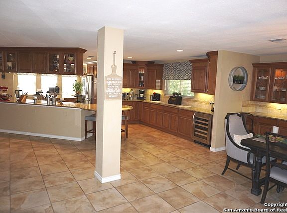 4th image of 1726 Rob Roy Ln