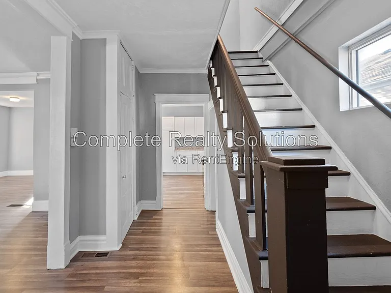 6254 Goener Ave — Photo 5