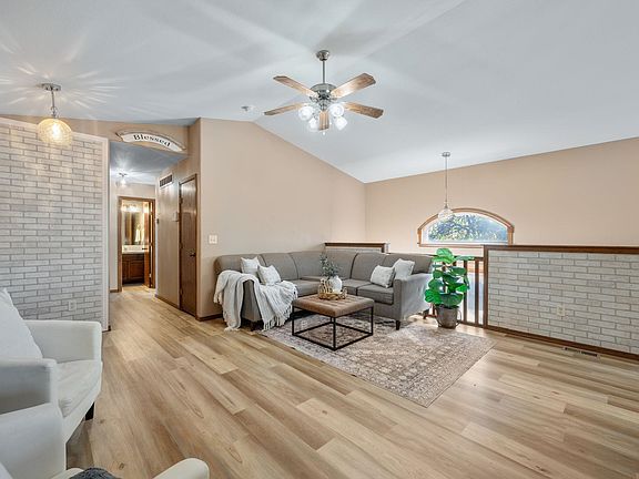 4th image of 11009 W Hadden Cir