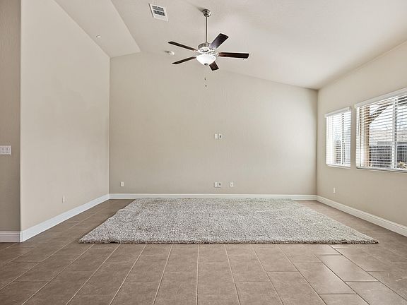 4th image of 701 Strada Street