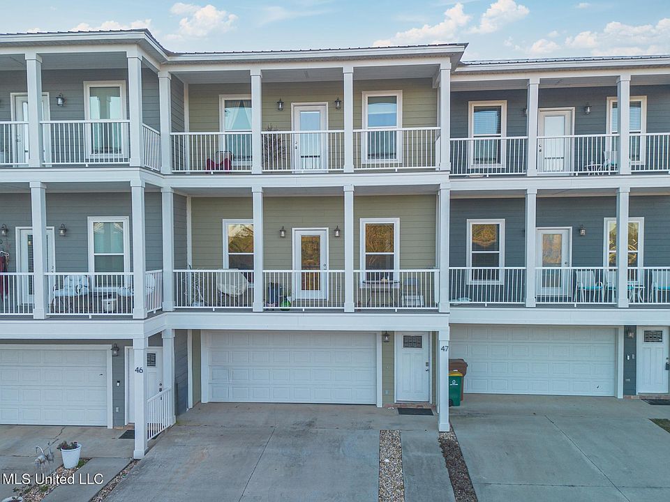 1st image of 47 Oak Alley Ln