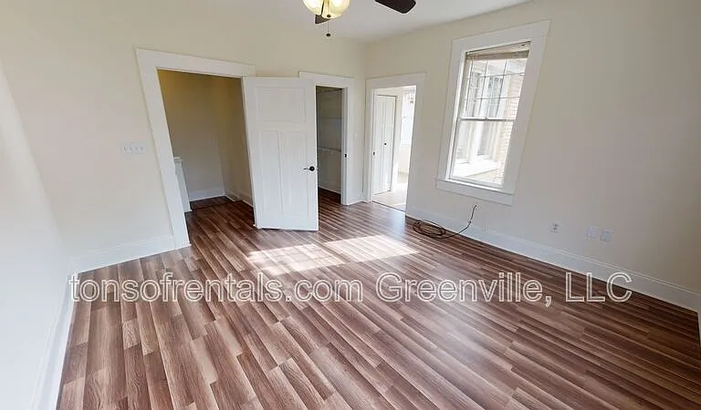 326 S Spring St — Photo 10