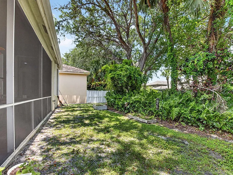 5346 Vallejo Ter — Photo 49