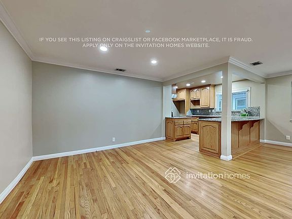 5th image of 4558 Albury Ave