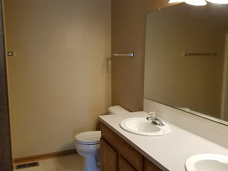 826 N Bay Country Cir — Photo 7