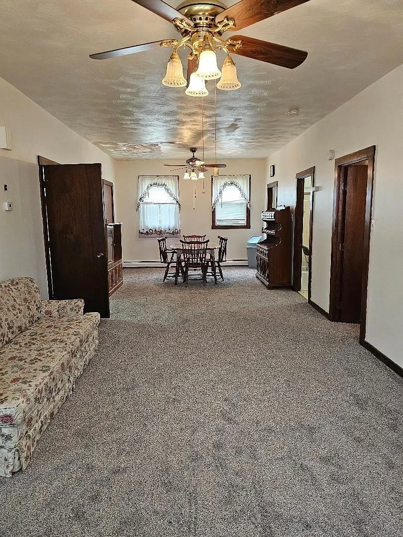 1 bed, 800 sqft, $1,300 — Photo 1