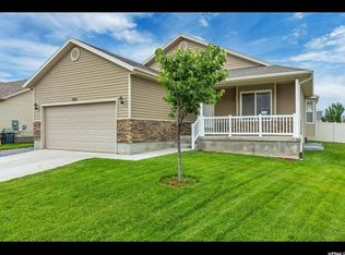 4361 N Saddle Horn Dr, Eagle Mountain, UT 84005