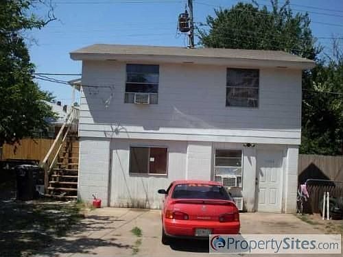 2nd image of 2233 NW 11th St