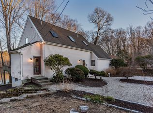 191 Timberlane Dr, Mashpee, MA 02649
