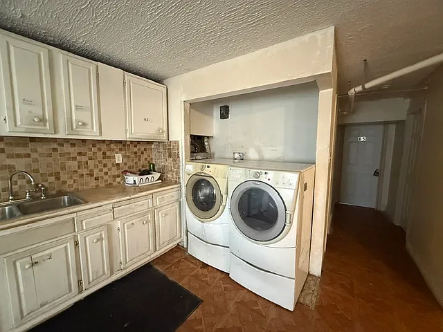 822 Holt Ave — Photo 30