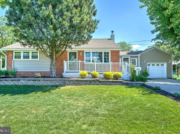 3201 Arthur Ave N, Bristol, PA 19007