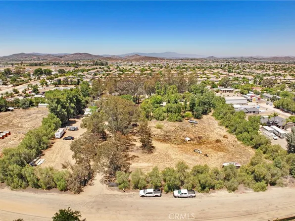30925 Old Windmill Rd, Menifee, CA 92584