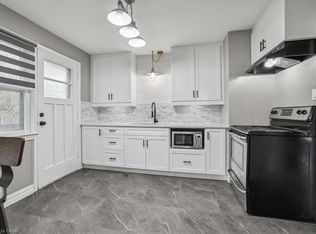 5 Howard Ave, Saint Catharines, ON L2N3W8