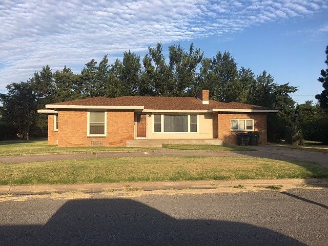 1st image of 2501 Hart Ave