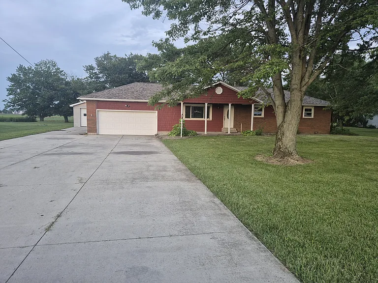 3670 N Cable Rd — Photo 4
