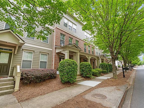 5th image of 708 Village Field Ct