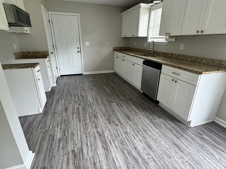 386 Wylie Dr — Photo 6
