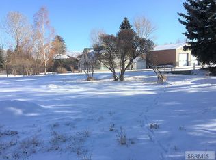 200 N 3rd St, Challis, ID 83226