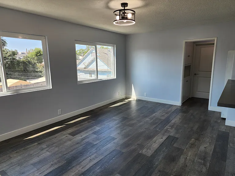 1123 E Hellman St #7 — Photo 15