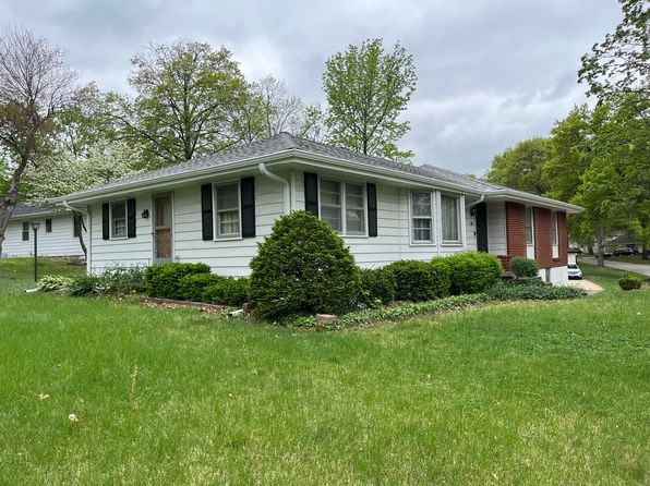 901 NE 46th Ter