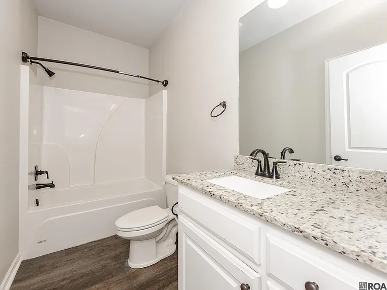 2948 S Roth Ave — Photo 11