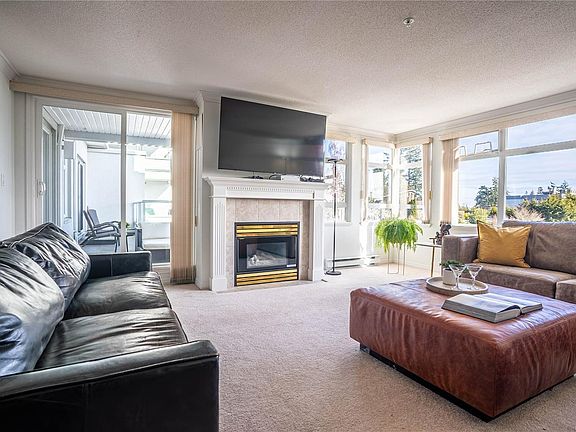 2nd image of 5110 Cordova Bay Rd #306