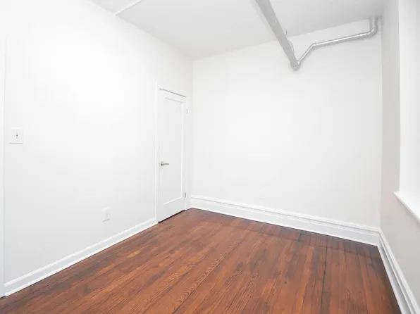 2333 Loring Place North image 5 of 8