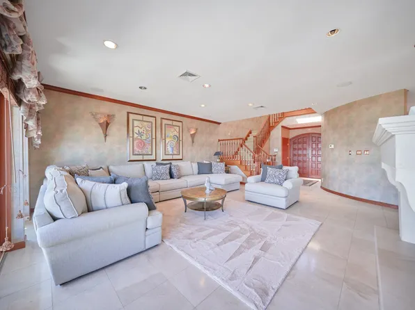 3411 Country Club Road image 3 of 64