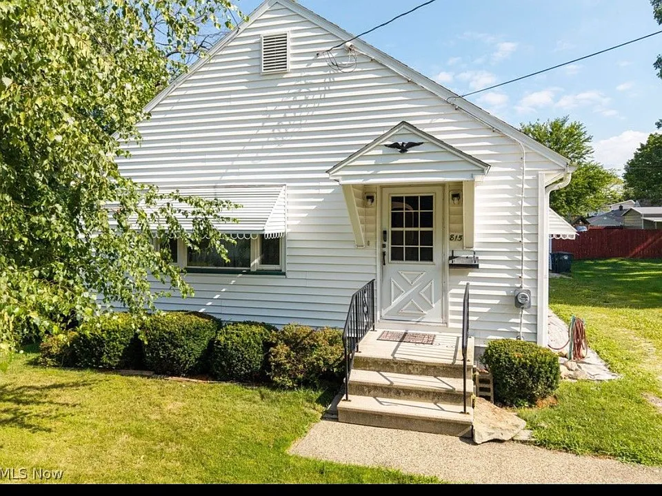 815 Iona Ave