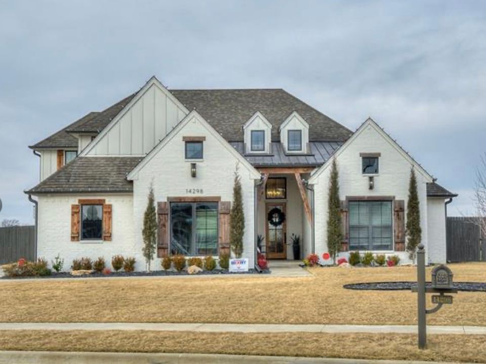 Large corner lot