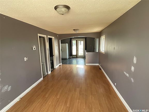 2nd image of 810 O Avenue S