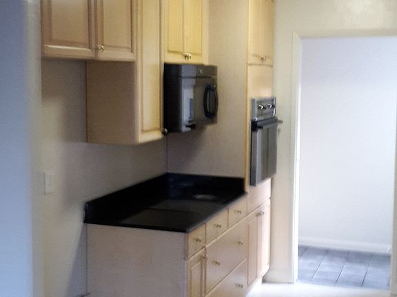 3rd image of 6414 Tamalpais Ave
