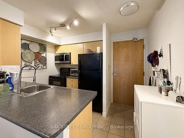 4968 Yonge St #1202 — Photo 1