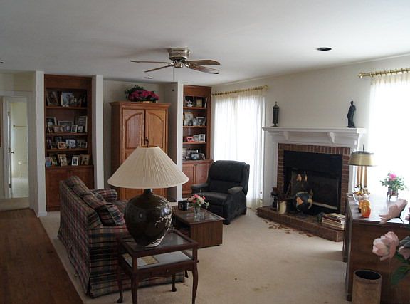 4th image of 238 Seven Oaks Dr