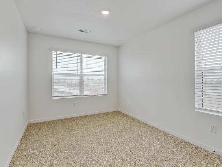 900 Andrews Crest Dr — Photo 21