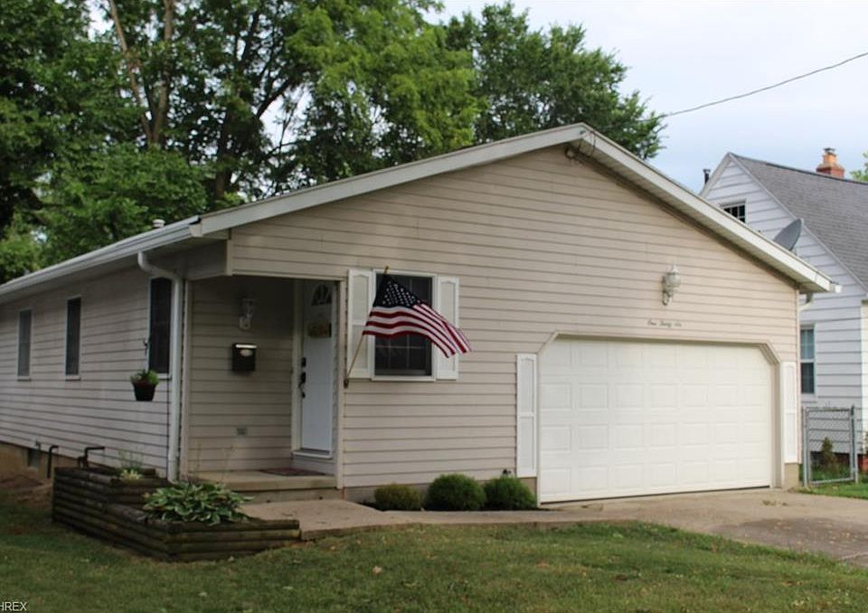 1st image of 136 Harcourt Dr
