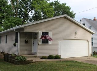 136 Harcourt Dr, Akron, OH 44313