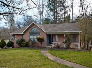 7 Sweetwater Oaks Dr, Fletcher, NC 28732