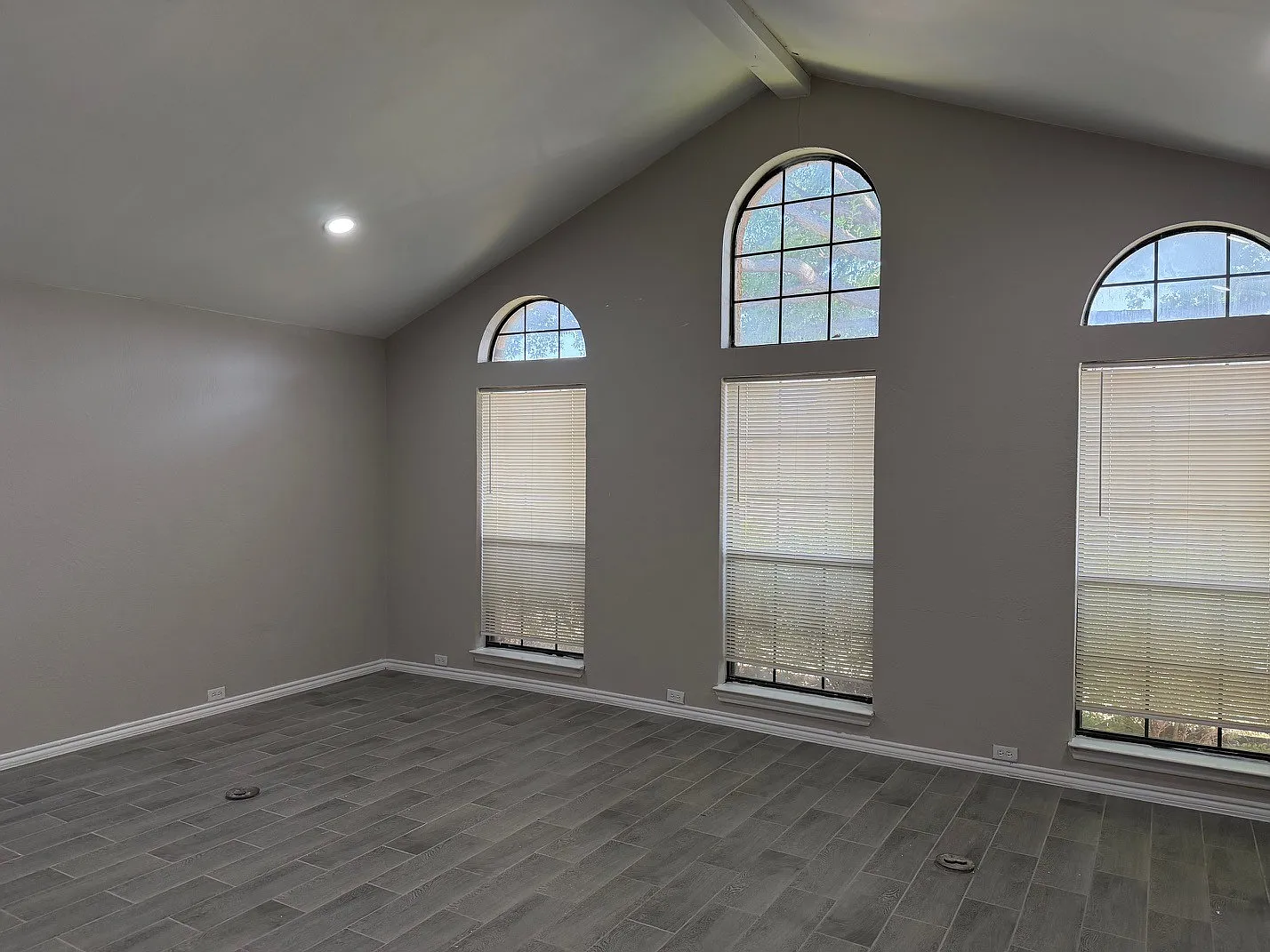 3 bed, 2.5 bath, 1863 sqft, $2,550 — Photo 3