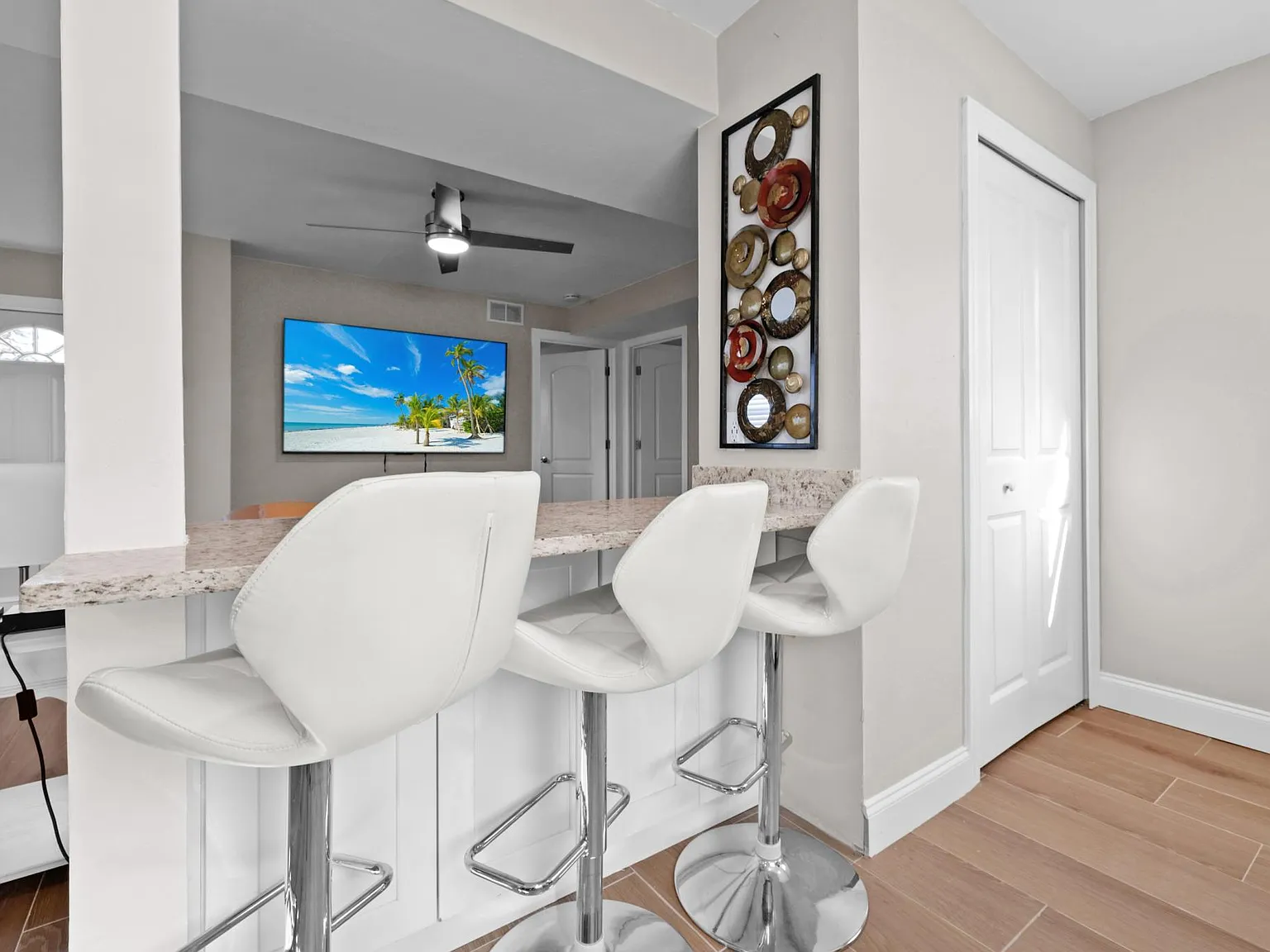 11362 Kimble Dr — Photo 2
