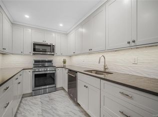 1 Ryan Ct, Nanuet, NY 10954