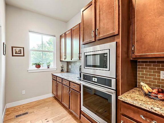 4th image of 1877 W 137th Ln