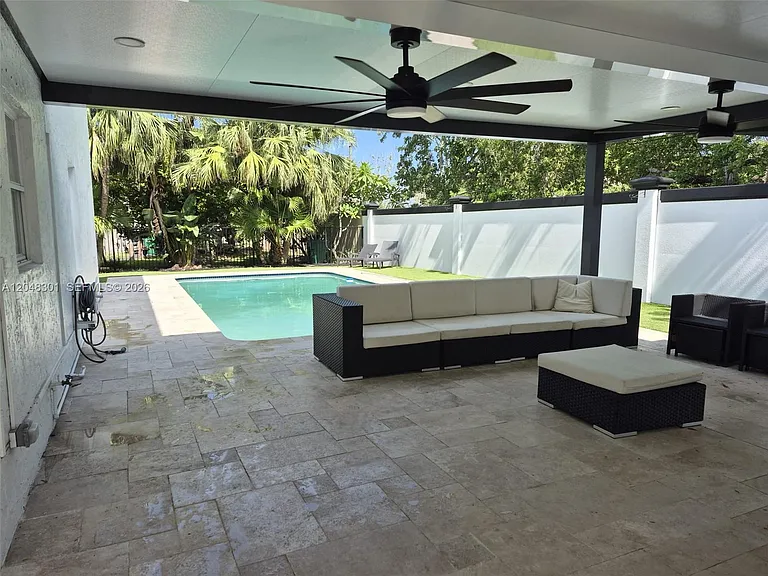 5820 SW 58th Ct — Photo 5